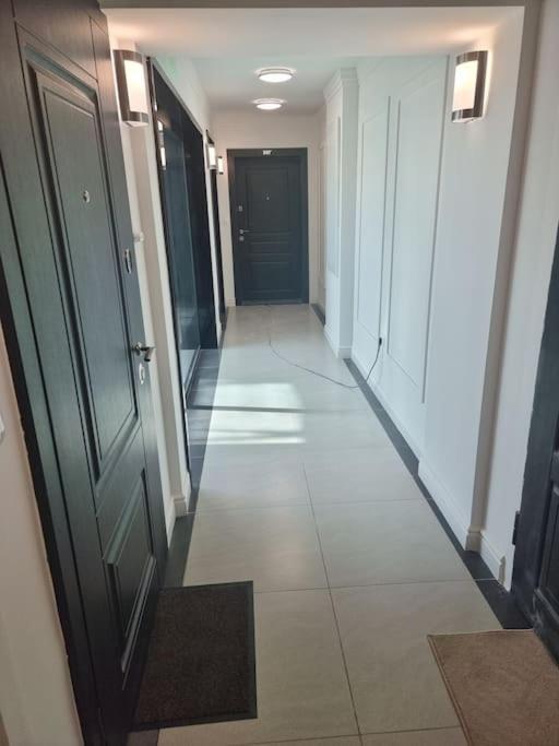 Apartment In Evargreen Complex With Terrace ヴァルナ エクステリア 写真