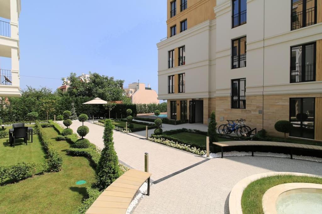 Apartment In Evargreen Complex With Terrace ヴァルナ エクステリア 写真