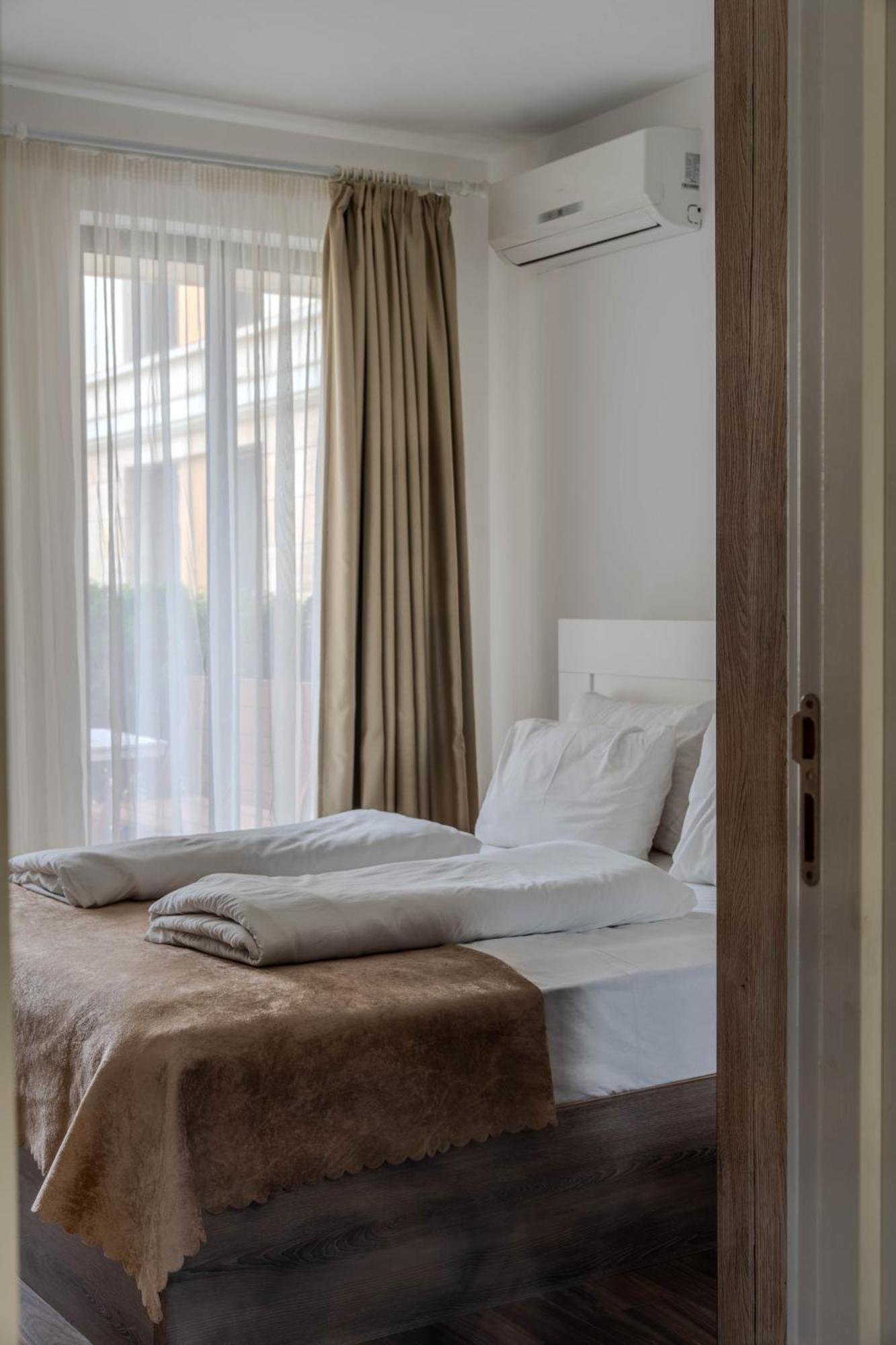 Apartment In Evargreen Complex With Terrace ヴァルナ エクステリア 写真